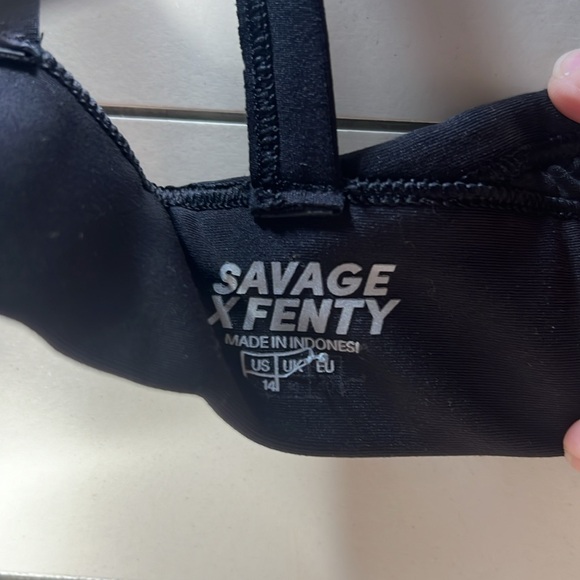 Savage x Fenty low impact sports bra size12-14 - Picture 2 of 3